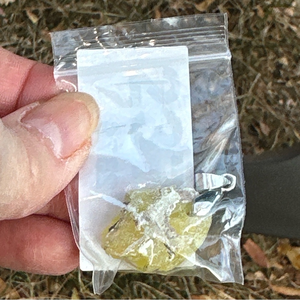 Natural Brucite Freeform Pendants with stainless steel - Picture 5 of 17